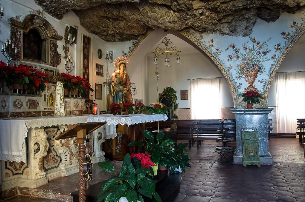  church-Madonna-of-the-Rocca-of-Taormina-inside view