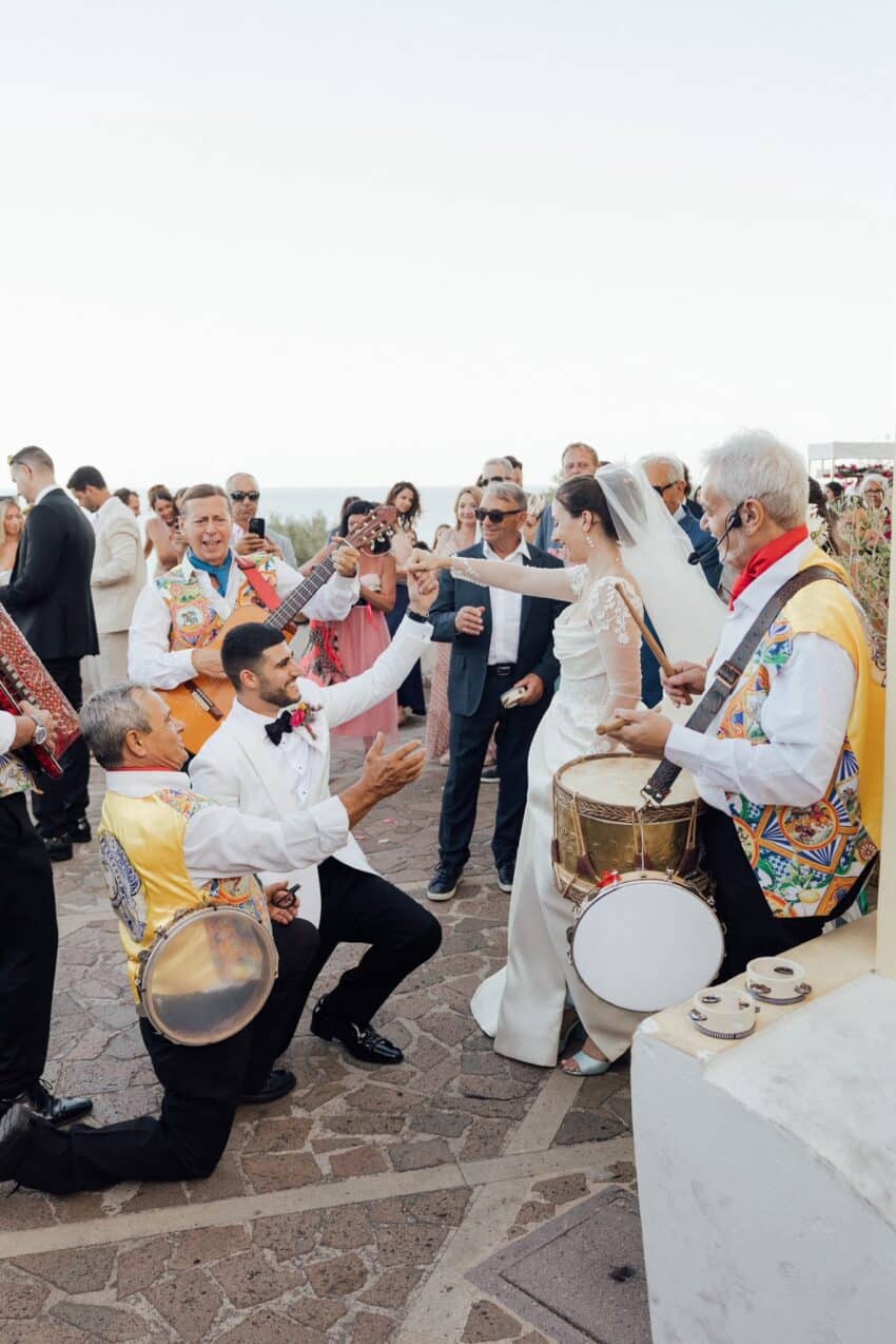 Sicily Wedding Entertainment Ideas: Music, Performers, and Cultural Experiences